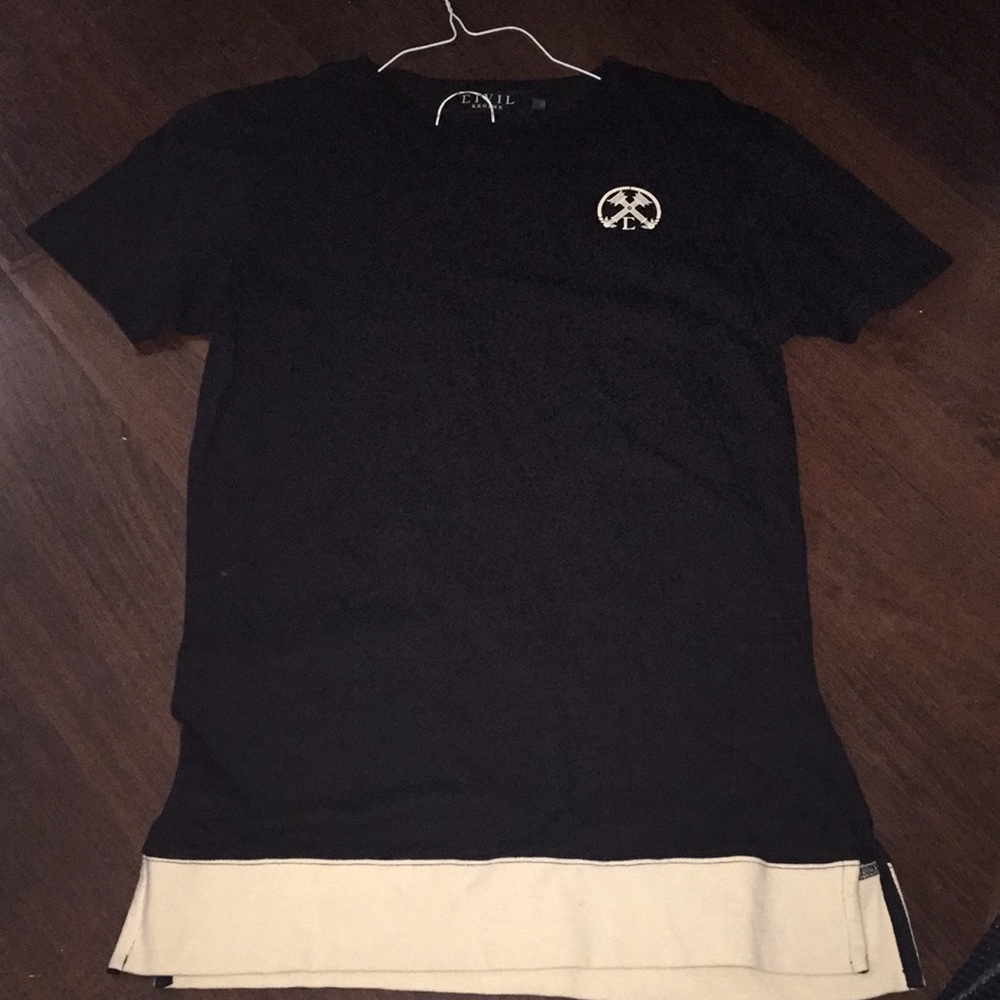 Civil T-shirt